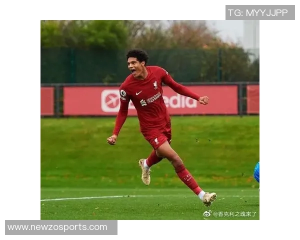 宽萨首秀成英格兰队史第1297位球员荣获纪念帽子庆祝新里程碑